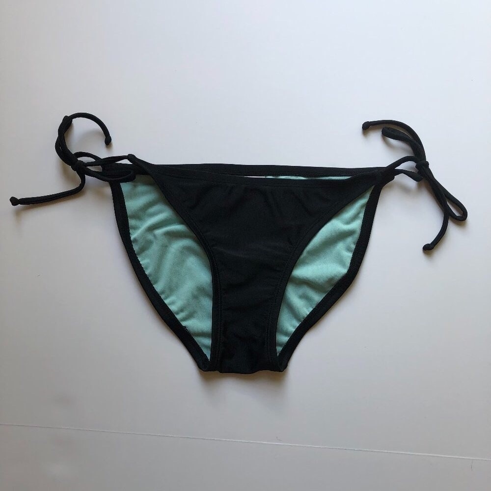 Xhilaration Coastal Beachy Bikini Bottom with Side Ties Classic Summer Vacation